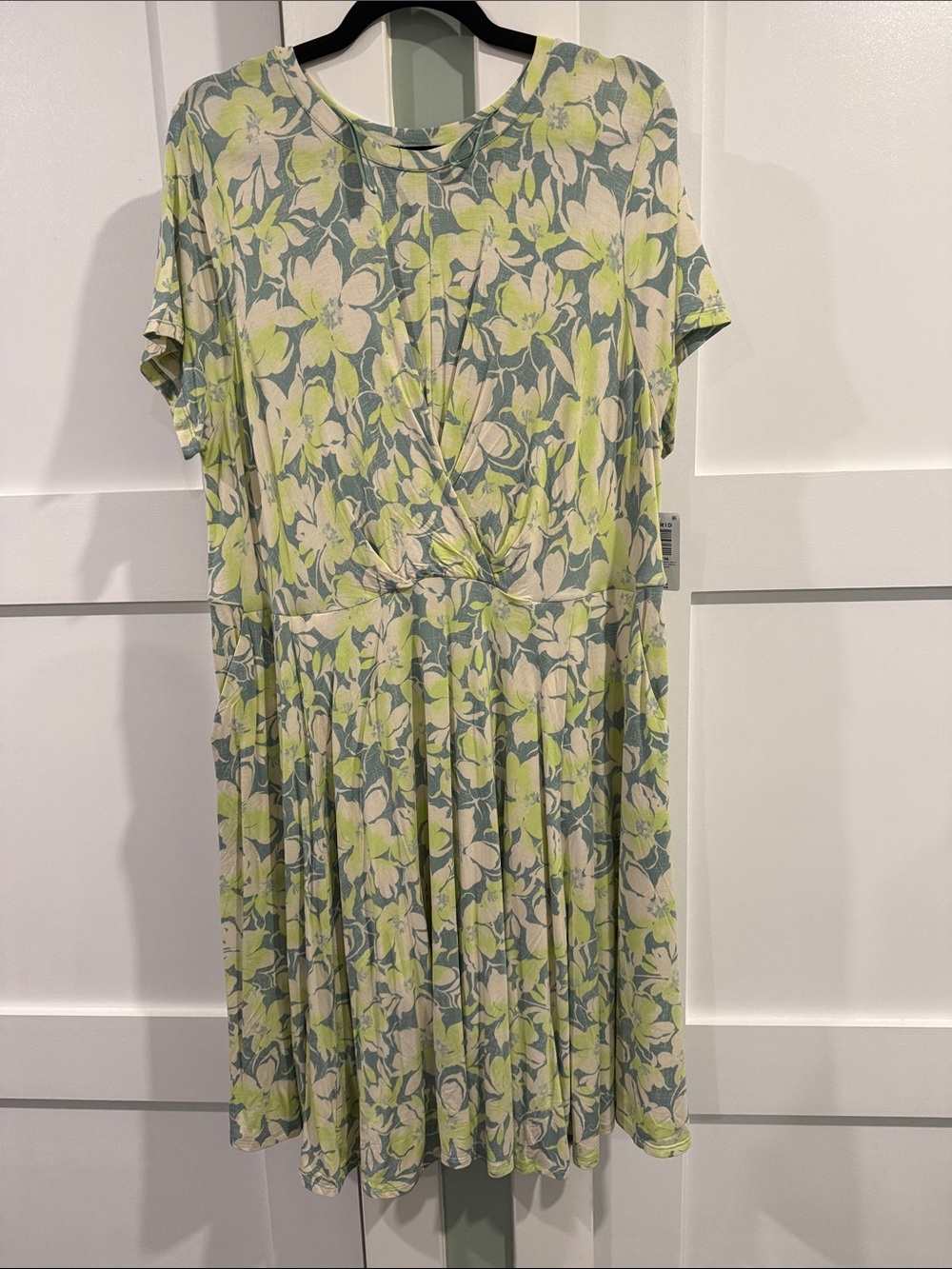 NWT Torrid Jersey Floral Twist-Front Mini Dress